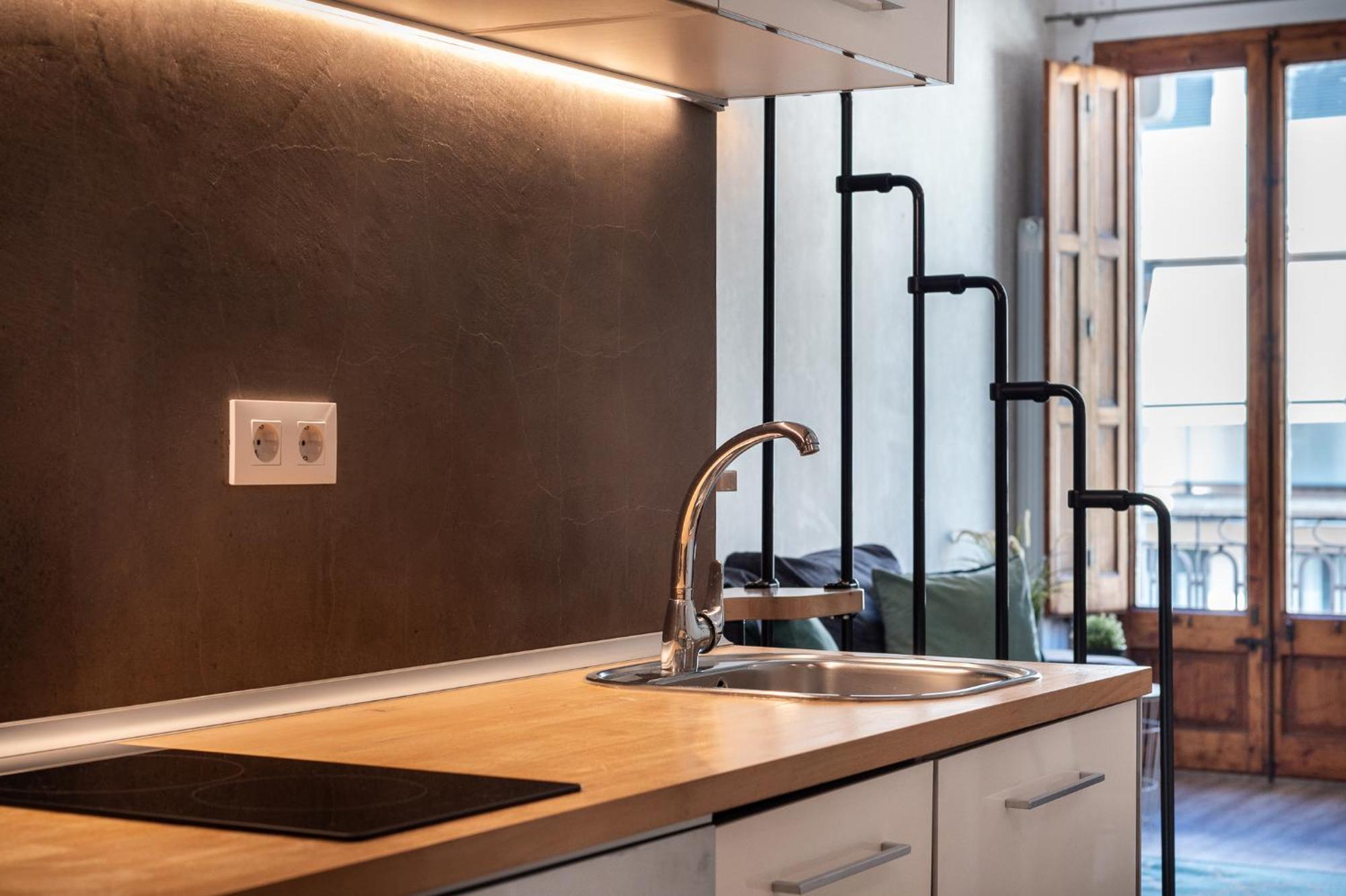 Beautiful Renovated Loft Minutes From The Apartment Barcelona