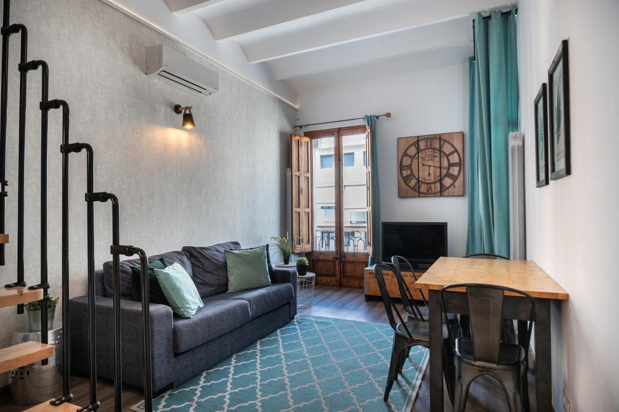 Apartment Beautiful Renovated Loft Minutes From The