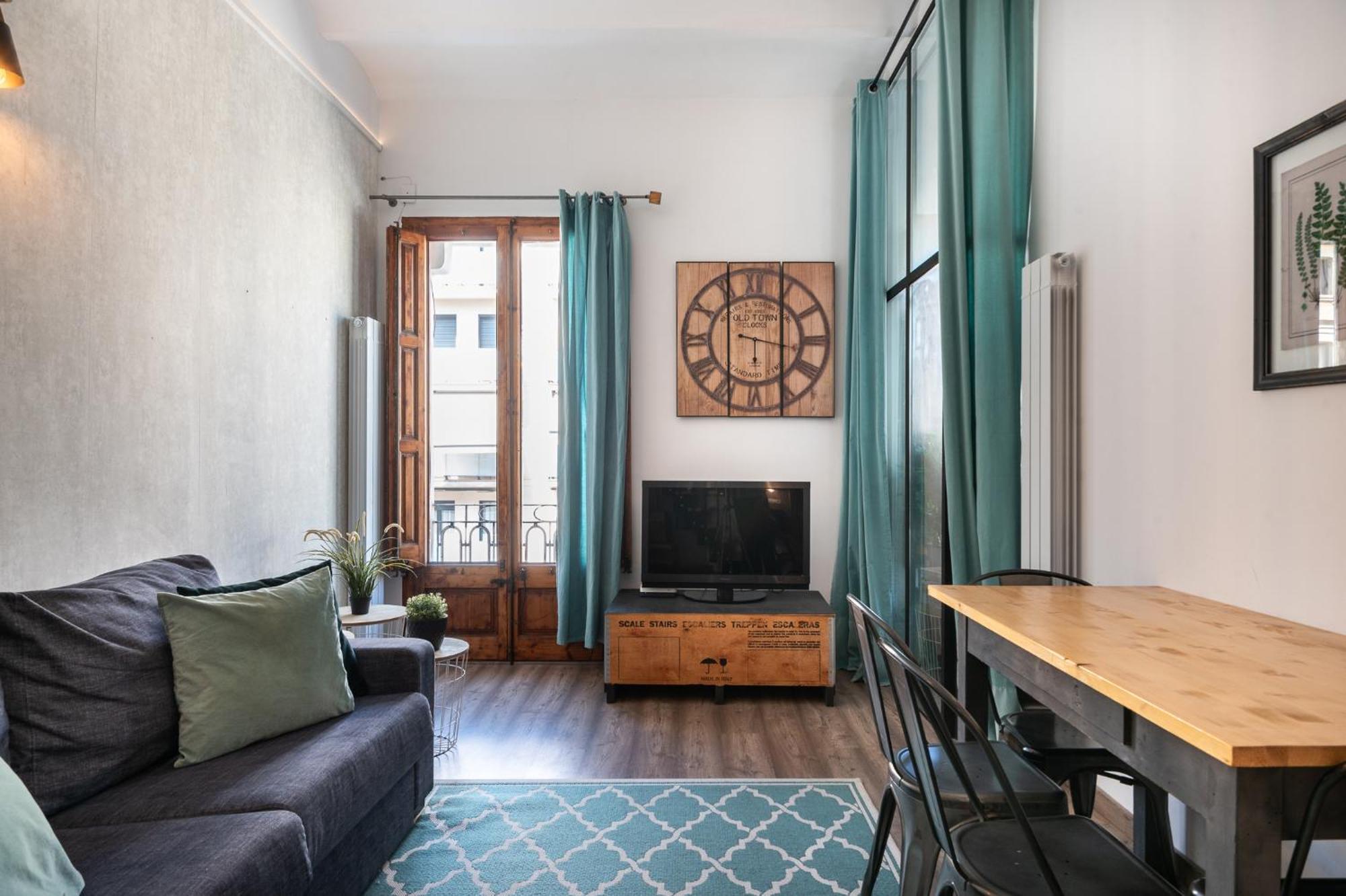 Beautiful Renovated Loft Minutes From The Appartamento *